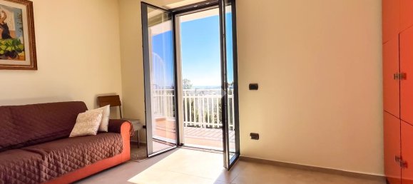 4 Schlafzimmer Villa in Formia, Italy, Nr. 291929 30