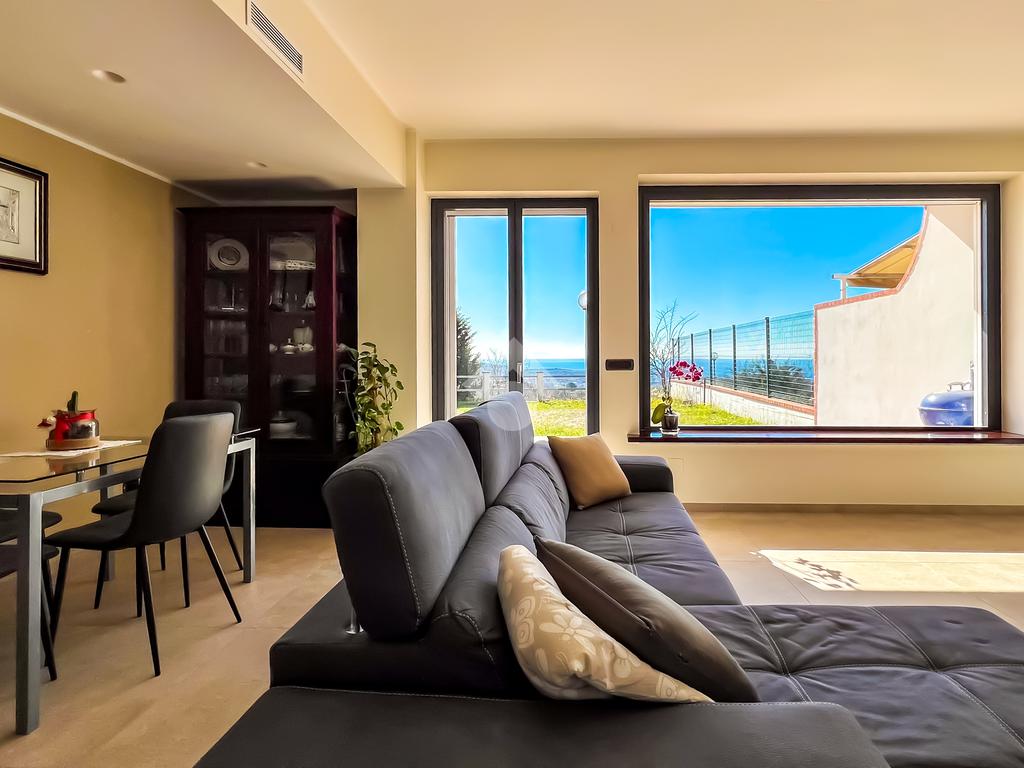 4 Schlafzimmer Villa in Formia, Italy, Nr. 291929