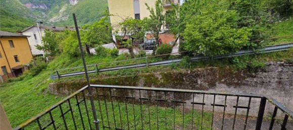 4 bedrooms Apartment in Vagli Sotto, Italy No. 379730 11