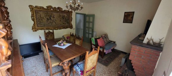 4 bedrooms Apartment in Vagli Sotto, Italy No. 379730 9
