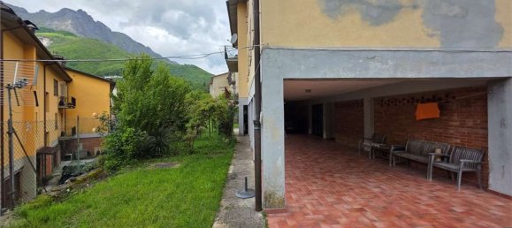 4 bedrooms Apartment in Vagli Sotto, Italy No. 379730 5