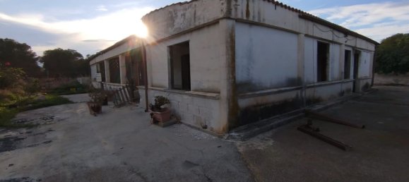 3 rooms Villa in Brindisi, Italy No. 122787 8