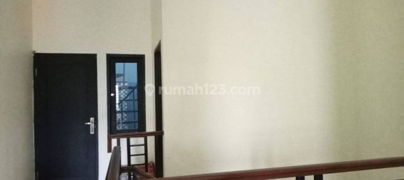 4 bedrooms House in Grogol Petamburan, Indonesia No. 1405 4