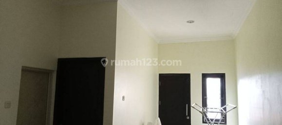 4 bedrooms House in Grogol Petamburan, Indonesia No. 1405 5