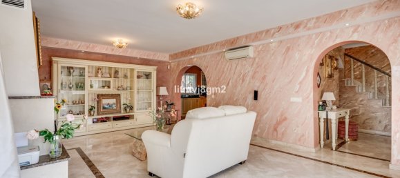 4 bedrooms Villa in Marbella, Spain No. 141461 6