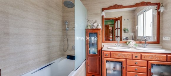 4 bedrooms Villa in Marbella, Spain No. 141461 32