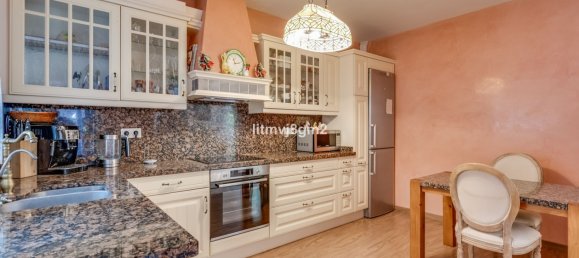 4 bedrooms Villa in Marbella, Spain No. 141461 8