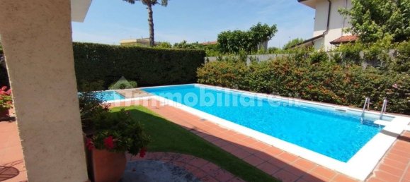 4 Schlafzimmer Villa in Forte dei Marmi, Italy, Nr. 36527 13