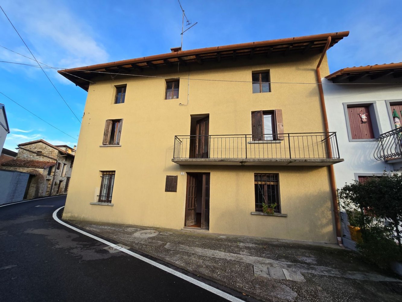 3غرفة منزل في Udine, Italy رقم 94134