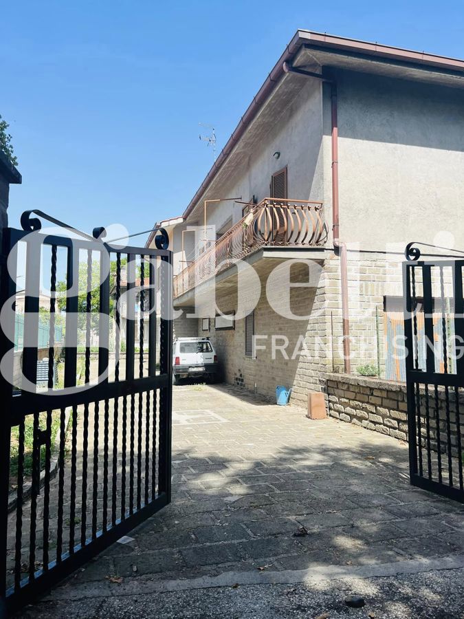 Villa de 5 habitaciónes en Oriolo Romano, Italy No. 76017