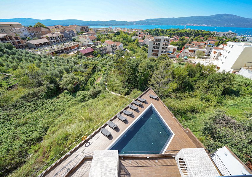 2 bedrooms Apartment in Tivat, Montenegro No. 7