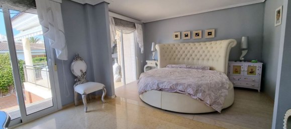 5 bedrooms House in Torrevieja, Spain No. 137848 16