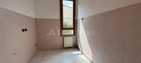 2-salle Appartement à Monza, Italy No. 263423 7