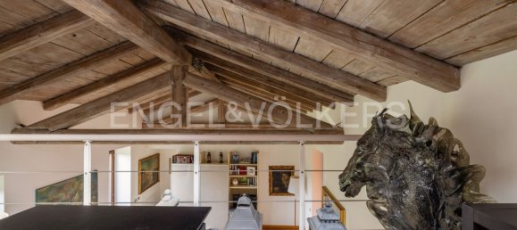 6 rooms Apartment in Varese, Italy No. 109085 4