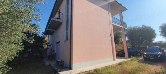 6-Zimmer Haus in San Benedetto del Tronto, Italy, Nr. 114694 5