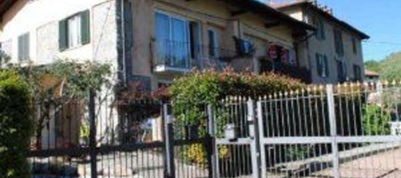 4-Zimmer Doppelhaus in Cocquio-Trevisago, Italy, Nr. 198980 15