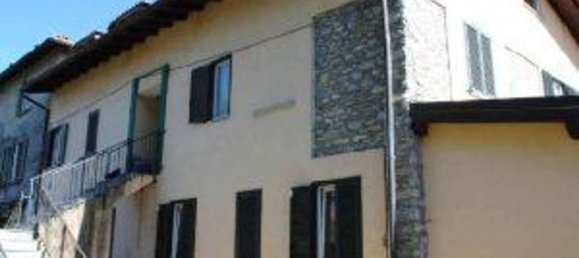 4-Zimmer Doppelhaus in Cocquio-Trevisago, Italy, Nr. 198980 2