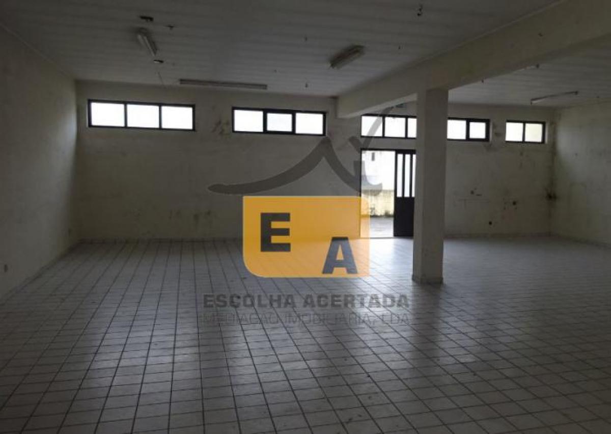 Magasin à Porto, Portugal 190m² No. 7995