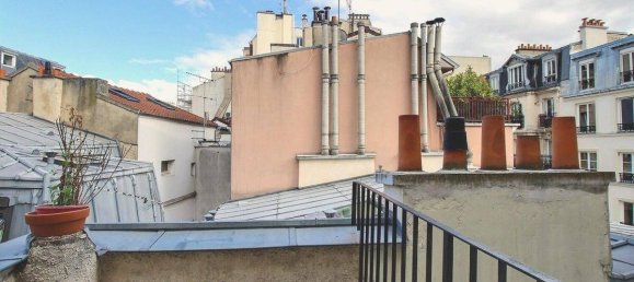 1 bedroom Duplex in Paris, France No. 171350 2