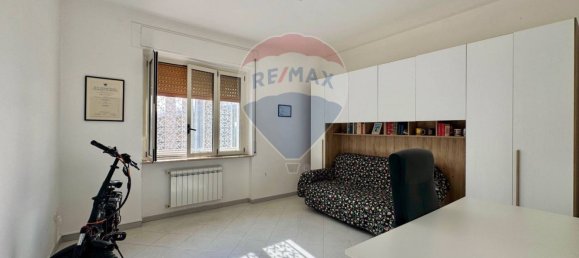 2 bedrooms Apartment in Naples, Italy No. 58529 8