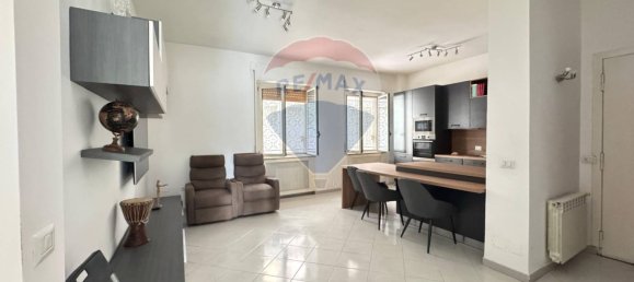 2 bedrooms Apartment in Naples, Italy No. 58529 4