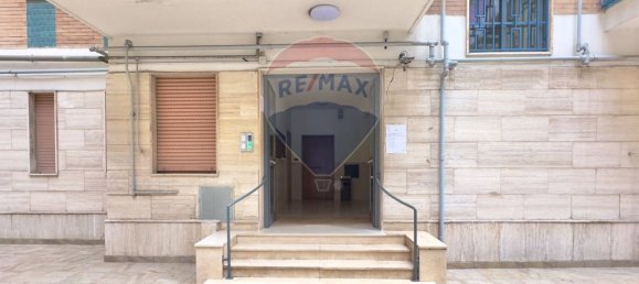 2 bedrooms Apartment in Naples, Italy No. 58529 2