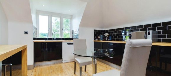 3 bedrooms Apartment in Kenley, United Kingdom No. 8024 24