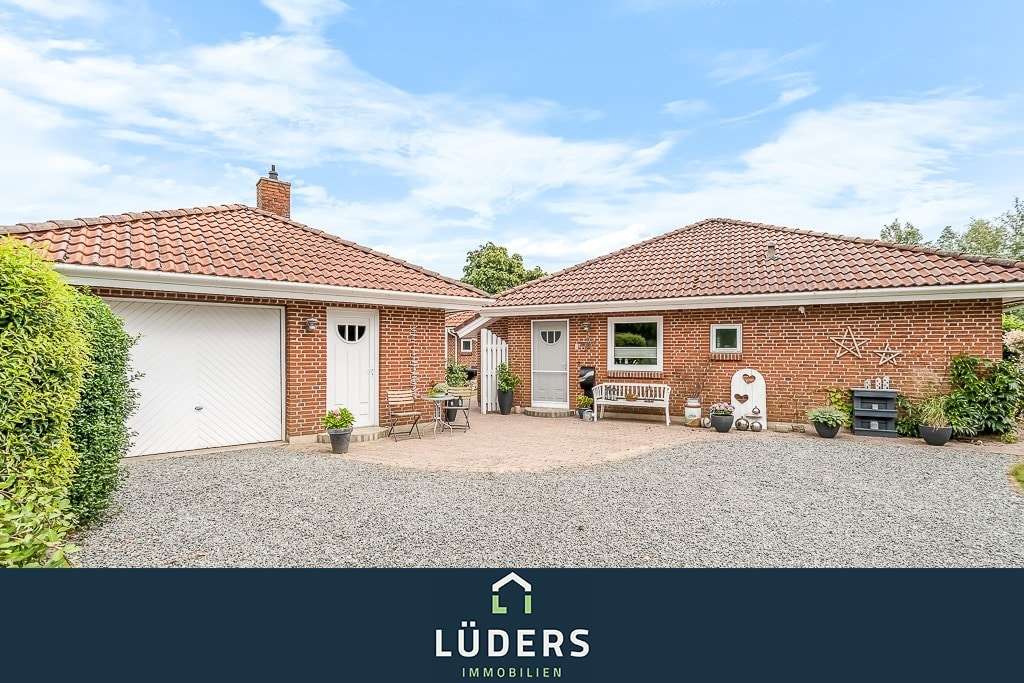 6 rooms Bungalow in Nordfriesland, Germany No. 21019