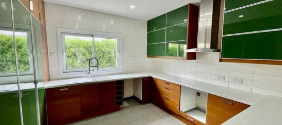 Propiedad comercial de 4 dormitorios en Limassol, Cyprus No. 7299 4