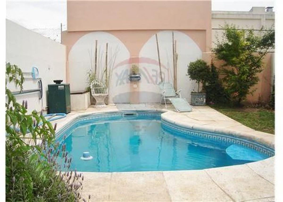 4 chambres Maison à Moron, Argentina No. 58293