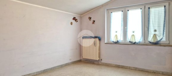 Квартира с 3 спальнями в Л’Акуила, Италия № 30580 11