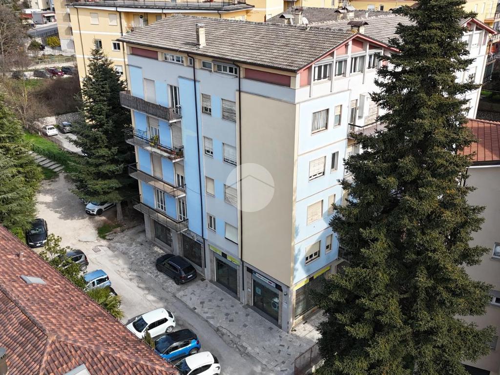 Квартира с 3 спальнями в Л’Акуила, Италия № 30580