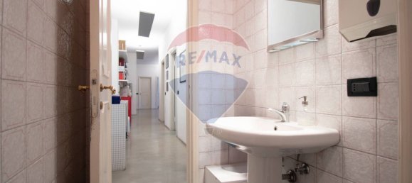 Oficina de 7 habitaciónes en Brescia, Italy No. 166973 22