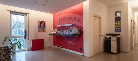 Oficina de 7 habitaciónes en Brescia, Italy No. 166973 4