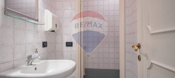 Oficina de 7 habitaciónes en Brescia, Italy No. 166973 21