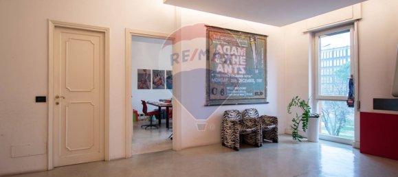 Oficina de 7 habitaciónes en Brescia, Italy No. 166973 12