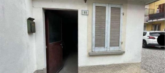 4 bedrooms Apartment in Cocquio-Trevisago, Italy No. 359535 35