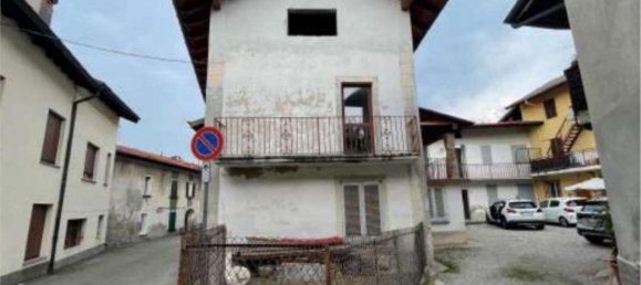 4 bedrooms Apartment in Cocquio-Trevisago, Italy No. 359535 25