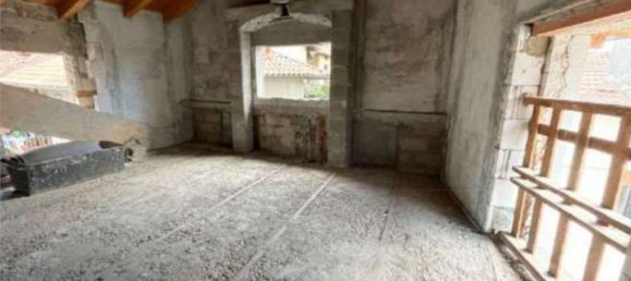 4 bedrooms Apartment in Cocquio-Trevisago, Italy No. 359535 27