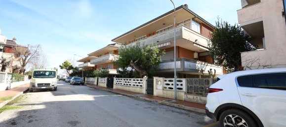 Apartamento de 2 divisões em Roseto degli Abruzzi, Italy N.º 34977 13