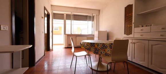 Apartamento de 2 divisões em Roseto degli Abruzzi, Italy N.º 34977 3