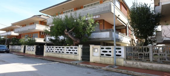 Apartamento de 2 divisões em Roseto degli Abruzzi, Italy N.º 34977 12