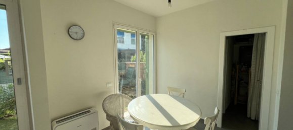 4 bedrooms Villa in Pietrasanta, Italy No. 201385 7