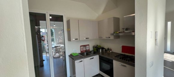 4 bedrooms Villa in Pietrasanta, Italy No. 201385 14