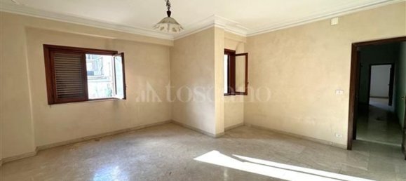 5 rooms Apartment in Mascalucia, Italy No. 219185 9