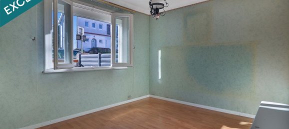 2 bedrooms House in Trieux, France No. 246546 4