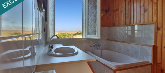 2 bedrooms House in Trieux, France No. 246546 5