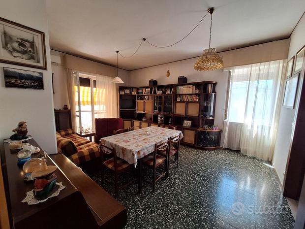 5 rooms Apartment in Vicenza, Italy No. 298552