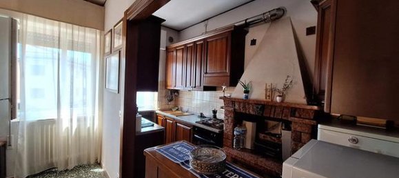 5 rooms Apartment in Vicenza, Italy No. 298552 3