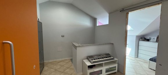 Duplex T6 em Pianezza, Italy N.º 334745 23